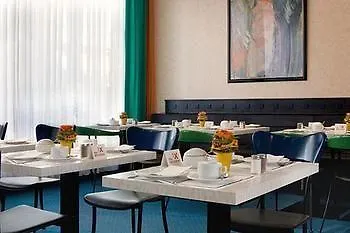 Alt Tempelhof Szálloda 3*