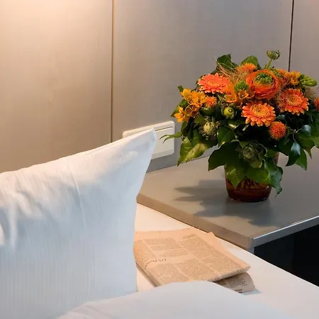 Alt Tempelhof 3* Berlín