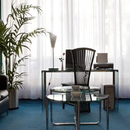 Alt Tempelhof 3* Berlin