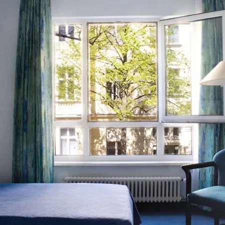 Hotel Alt Tempelhof 3*